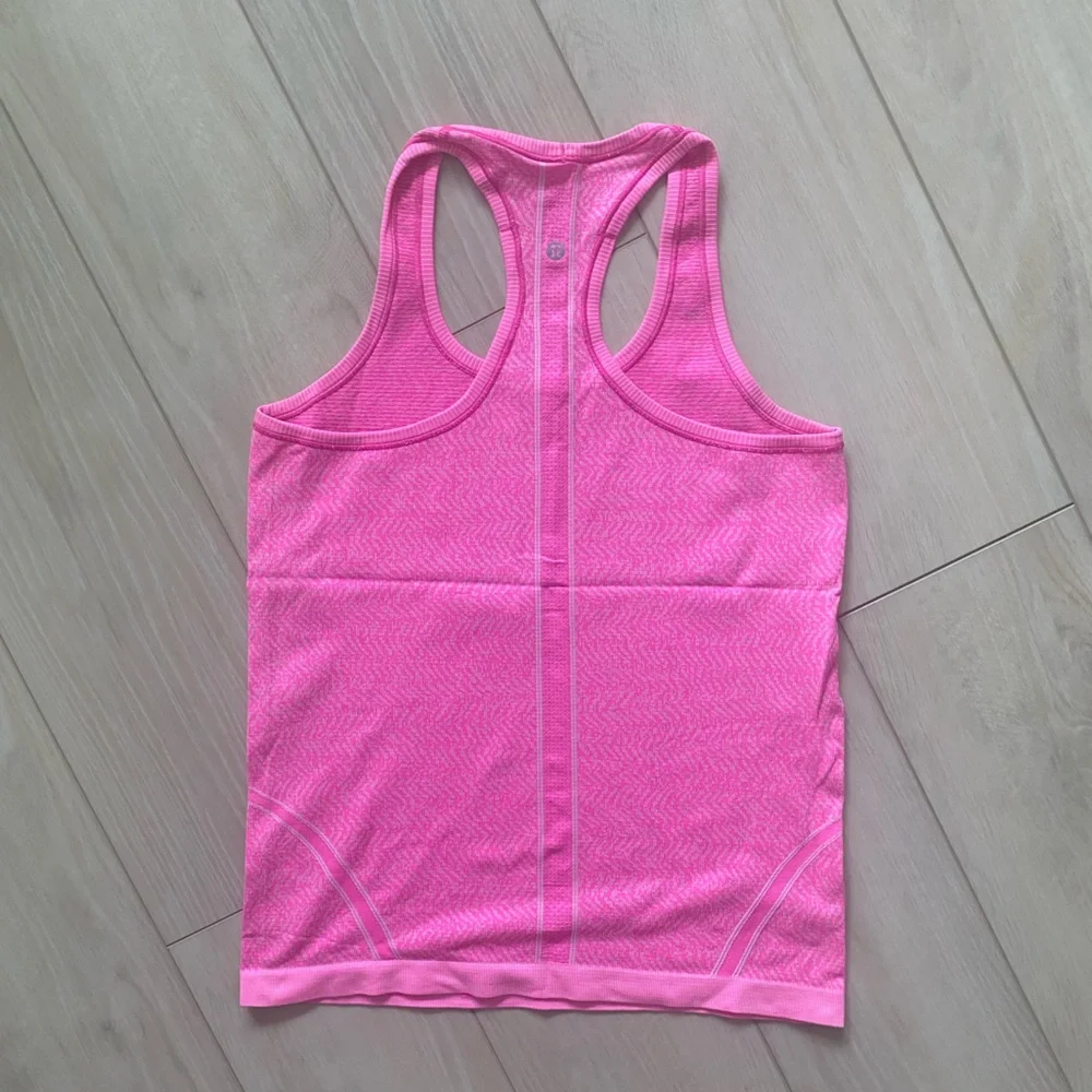 Swiftly Tech Racerback Tank Top - Picture 2 of 3